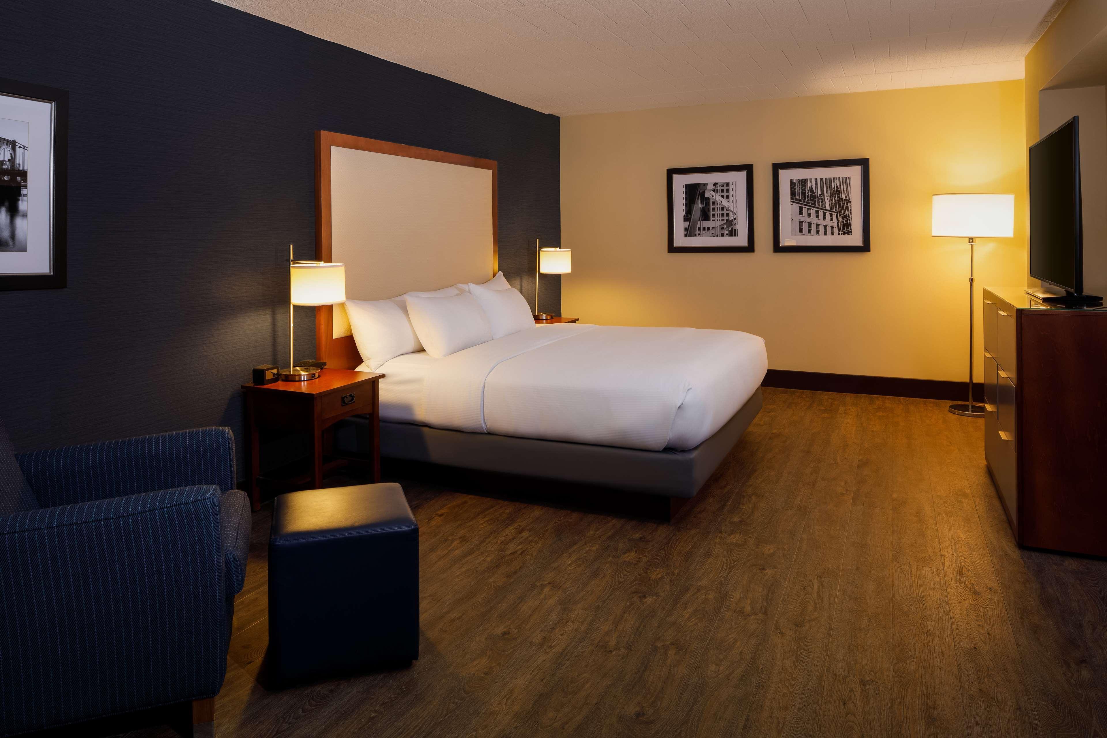 Doubletree By Hilton Pittsburgh - Cranberry Hotel Cranberry Township Exterior photo