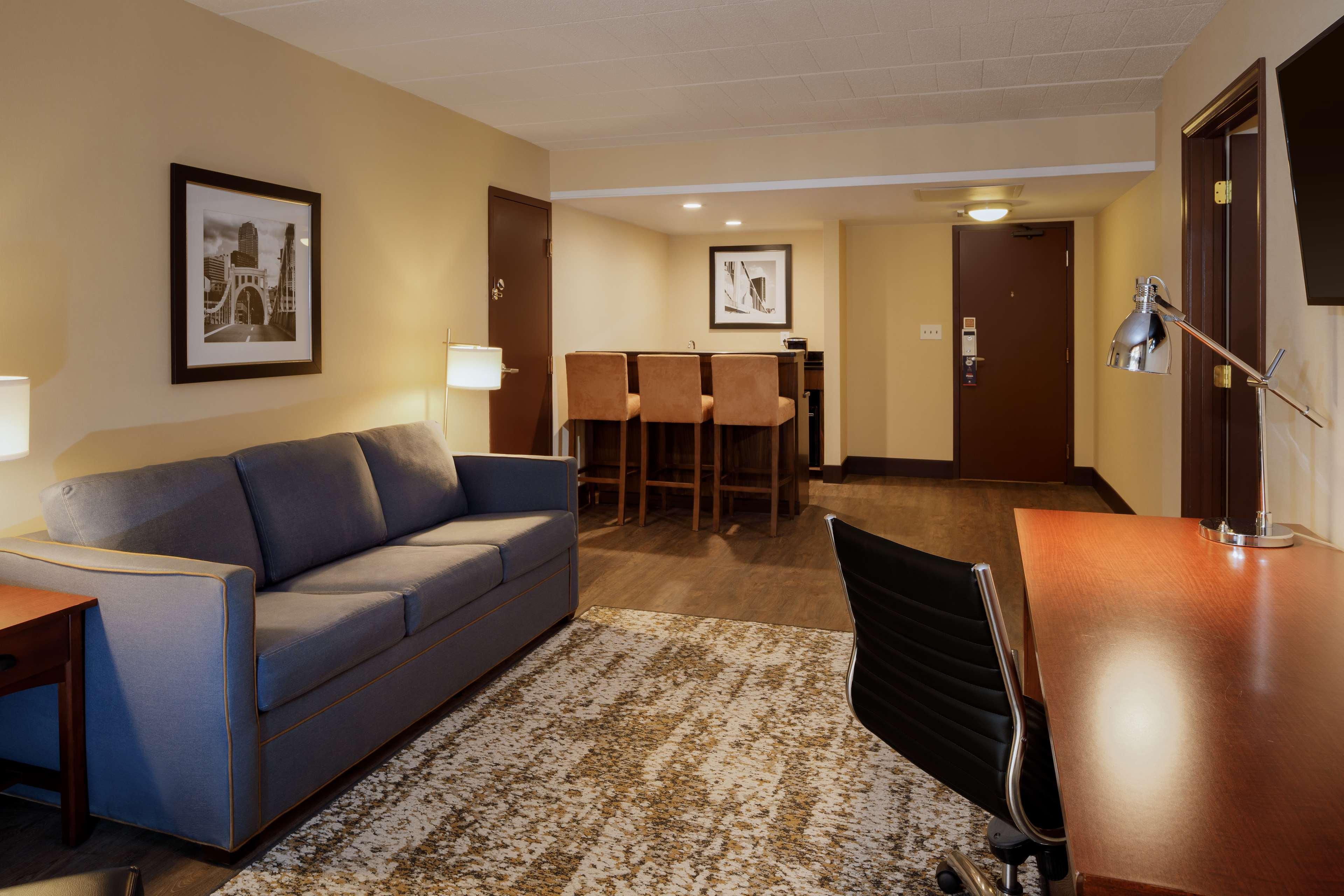 Doubletree By Hilton Pittsburgh - Cranberry Hotel Cranberry Township Exterior photo