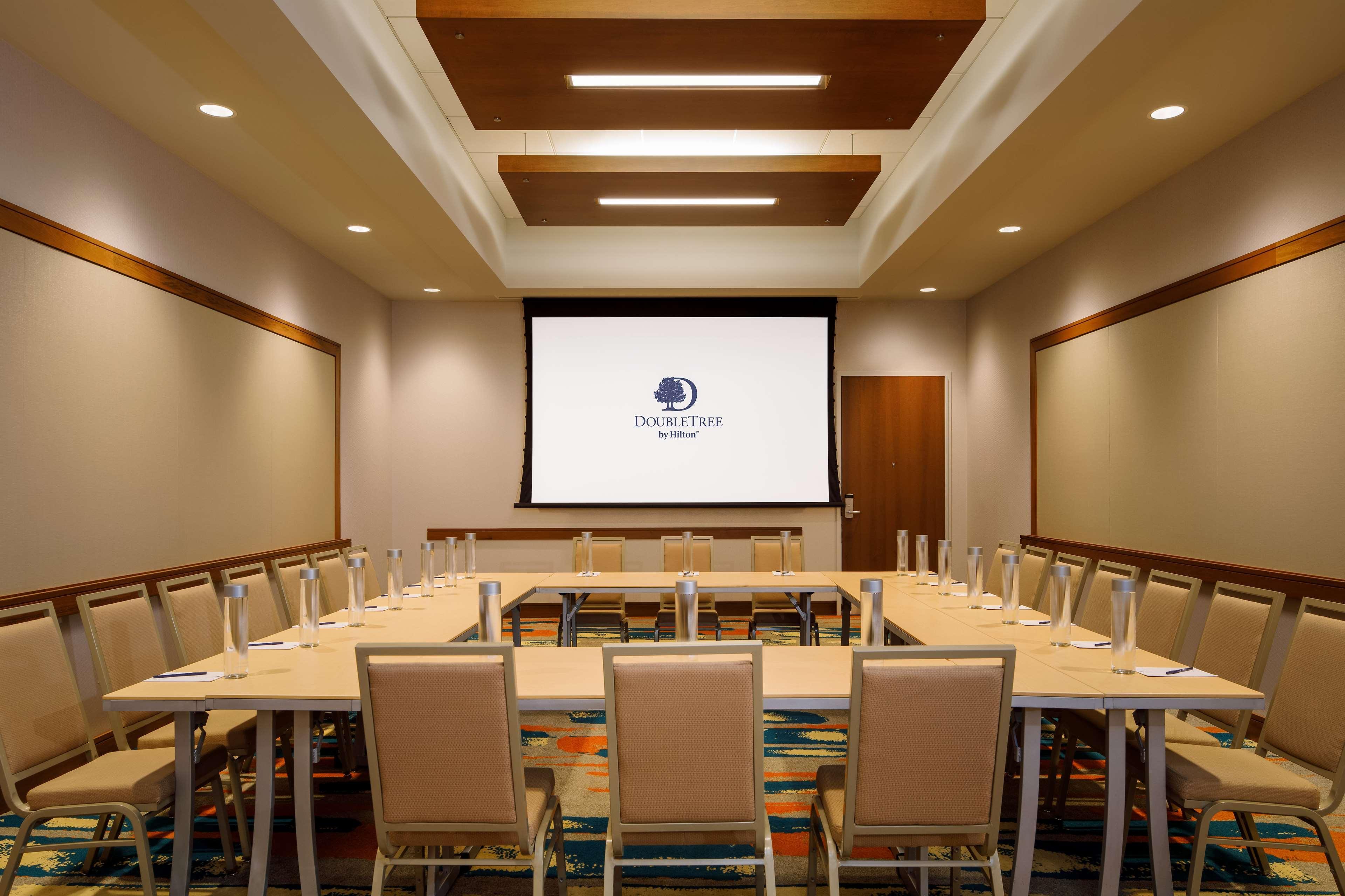 Doubletree By Hilton Pittsburgh - Cranberry Hotel Cranberry Township Exterior photo
