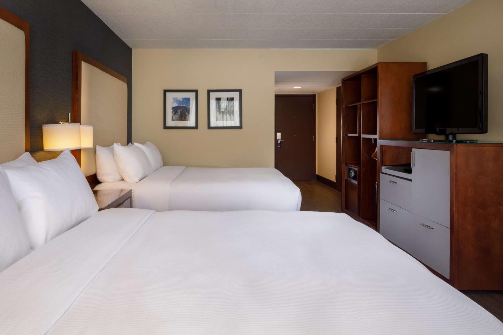 Doubletree By Hilton Pittsburgh - Cranberry Hotel Cranberry Township Exterior photo